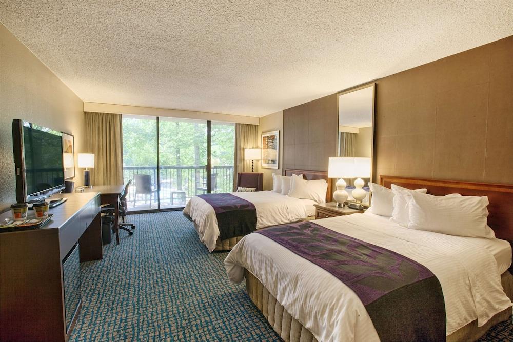Hilton Peachtree City Atlanta Hotel & Conference Center Exterior photo